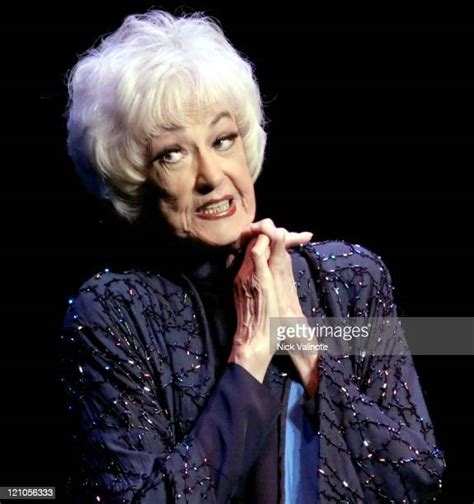 is bea arthur still alive